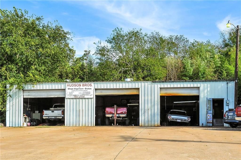 410 W Madison St, Waxahachie, TX 75165
